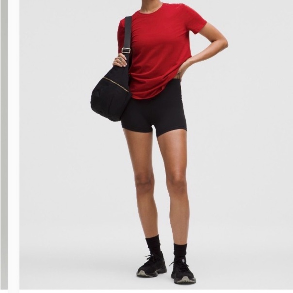 Lululemon Love Tee Curved Hem sz 10